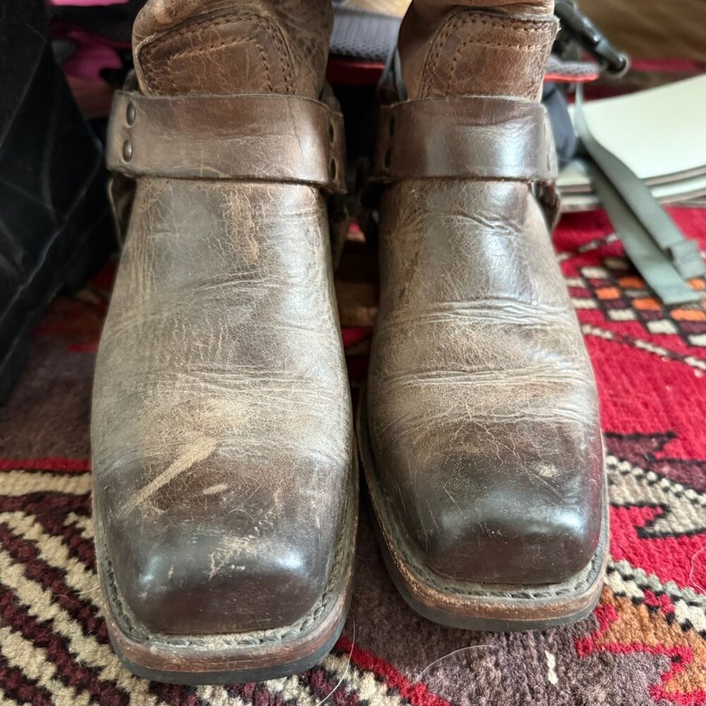 Frye Harness 12R Leather Boots - Picture 7 of 8
